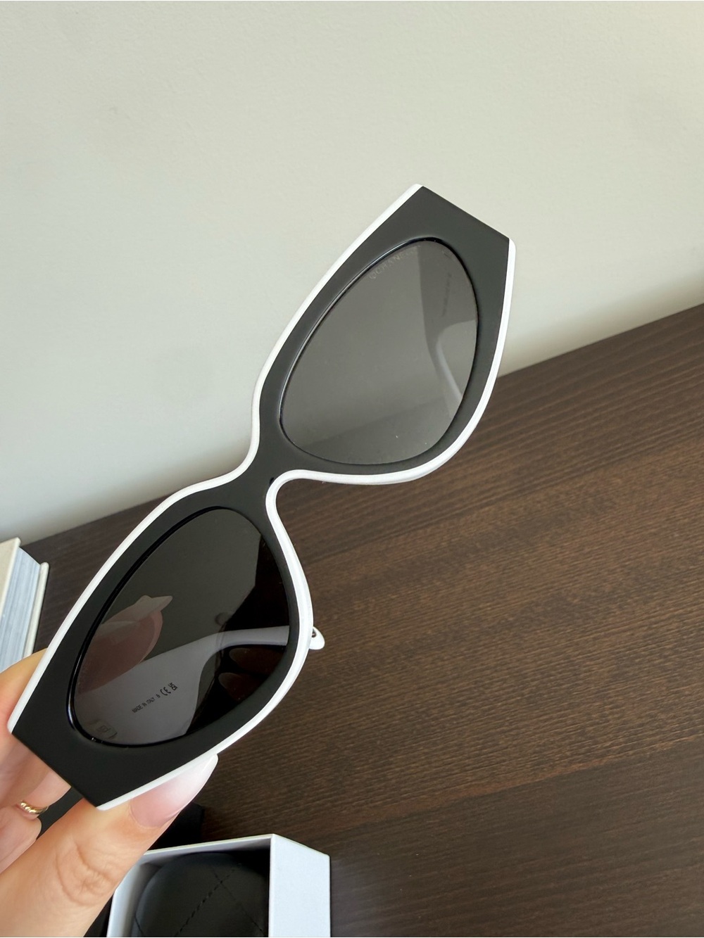 CHANEL Black & White Cat-Eye Sunglasses - Picture 6 of 16